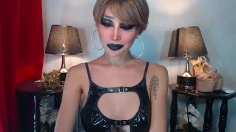 Queen Sofia online show from October 5, 11:04 am