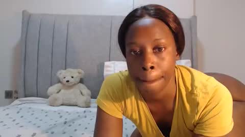 sexymonalisa1 online show from March 13, 7:09 am