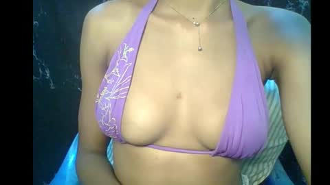 sexypussy000 online show from January 9, 8:02 pm