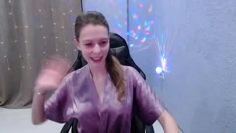 Snapshot of sexyru_coup1e chatting on February 23, 3:23 pm Sofi Smile online show from February 23, 3:23 pm