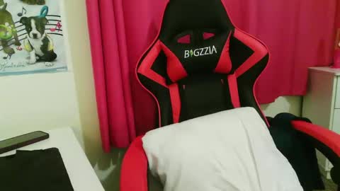 sexysmiley109 online show from December 20, 2:26 am