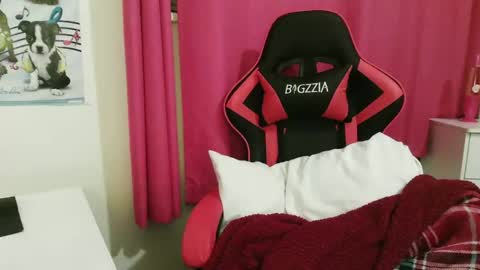 sexysmiley109 online show from December 21, 4:17 am