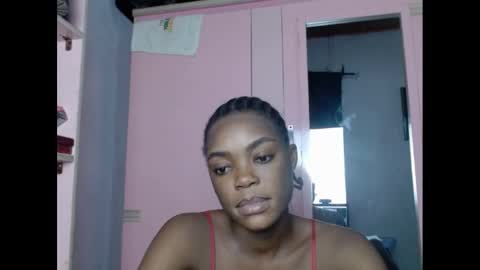 Snapshot of sexyxbunnyxx chatting on January 19, 11:32 pm Blue online show from January 19, 11:32 pm