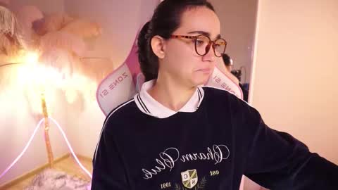 Lily  online show from November 30, 4:11 pm