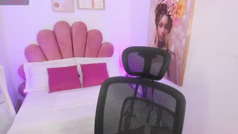 Shalena  online show from September 9, 8:41 pm