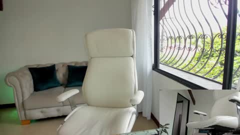 Snapshot of shanabellucy chatting on December 10, 7:00 pm onlyfans shanabellucy online show from December 10, 7:00 pm