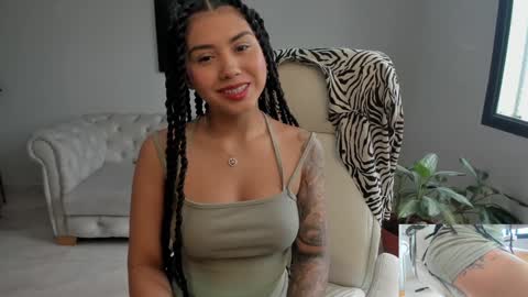 Snapshot of shanabellucy chatting on January 12, 4:08 pm onlyfans shanabellucy online show from January 12, 4:08 pm