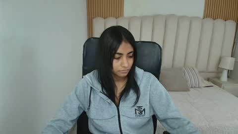 shanelle online show from April 10, 6:30 am