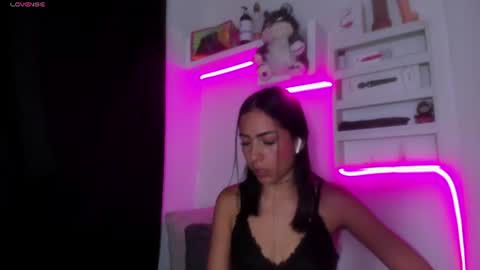 shanel_smith69 online show from July 16, 5:39 pm