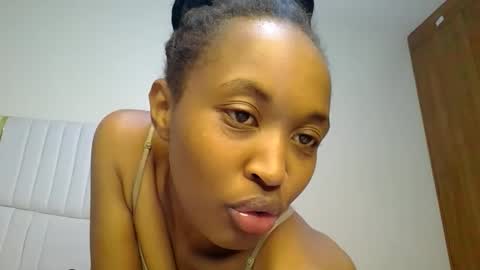 shanizz online show from February 25, 4:24 am