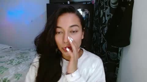 Snapshot of shantal_d01 chatting on September 23, 3:26 am shantal_d01 online show from September 23, 3:26 am