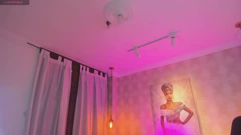 Shantal online show from April 15, 11:11 am