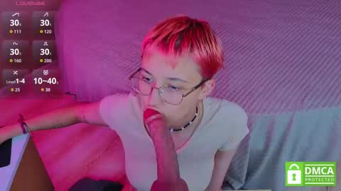 Snapshot of sharli_rose chatting on October 29, 5:48 pm Sharli online show from October 29, 5:48 pm