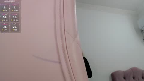 sharlotte  online show from December 17, 7:15 pm