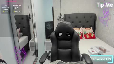 M A G N O  online show from December 3, 1:02 pm