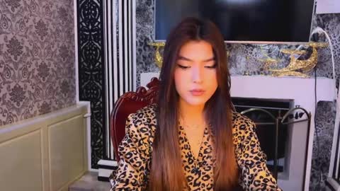 Maya online show from April 8, 7:21 am