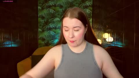 Snapshot of shedar_pretty chatting on December 17, 5:51 am Shedar online show from December 17, 5:51 am