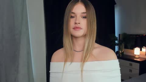 Violet online show from December 21, 7:56 am