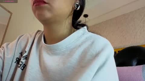 sheilly_brown online show from August 5, 6:25 pm