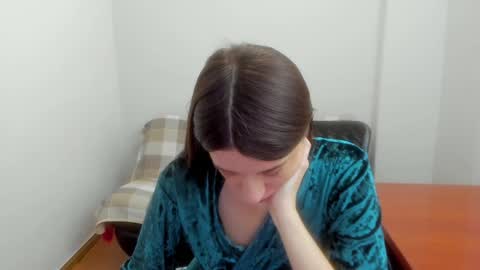 Snapshot of sherril_fox chatting on December 19, 7:51 am sherril_fox online show from December 19, 7:51 am