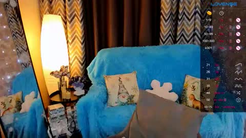 Hello guys my name is Aemilia online show from December 17, 8:29 am