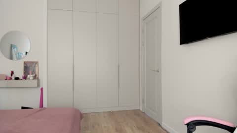 Shineel online show from February 2, 4:22 am