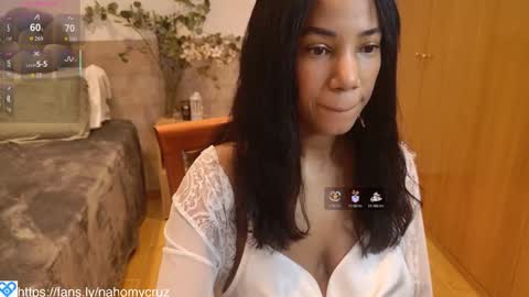 shinyplace online show from February 3, 7:51 pm