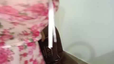 shreya_0 online show from April 20, 12:08 pm