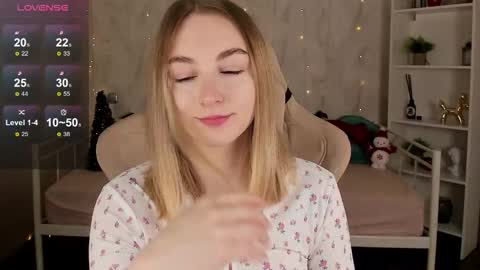 Polly online show from December 16, 12:05 am