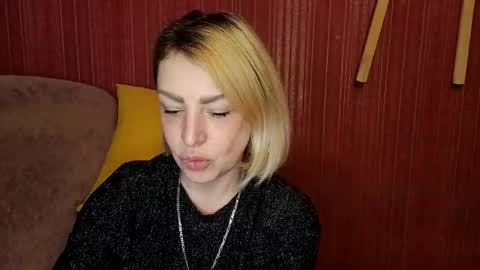 shy_girl80 online show from October 28, 12:00 pm