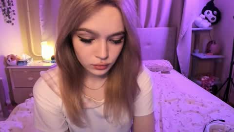 Megan 3 online show from December 20, 1:42 am