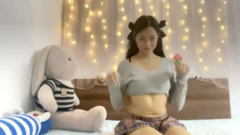 shy_pink_doll online show from May 13, 3:40 pm
