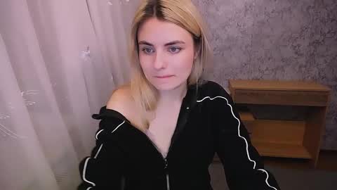 shy_sabrina_ online show from January 27, 8:51 am