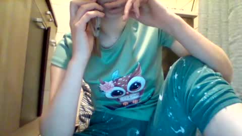 shy_woman18 online show from January 25, 4:09 pm