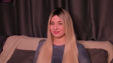 Mary online show from October 17, 11:52 pm