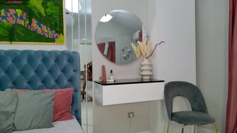 Sienna online show from November 17, 5:08 am