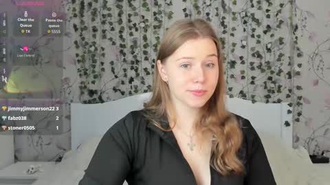 Chloe online show from November 20, 5:08 am