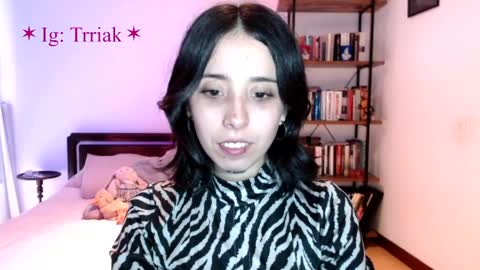 silkbite online show from April 10, 10:27 pm