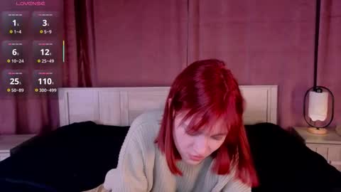 silly___woman online show from November 24, 5:15 pm