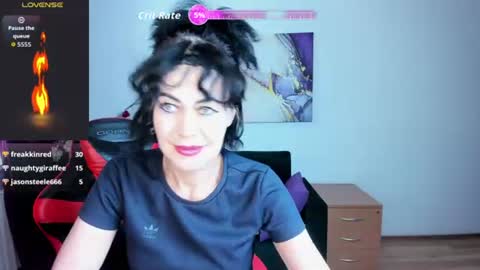 Silvia Wallec online show from June 18, 9:14 am