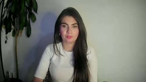 Snapshot of silviecollins chatting on January 15, 2:49 am Silvie online show from January 15, 2:49 am