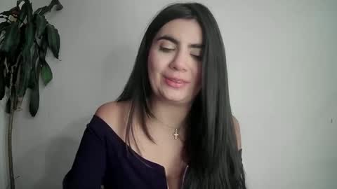 Snapshot of silviecollins chatting on January 28, 11:17 pm Silvie online show from January 28, 11:17 pm