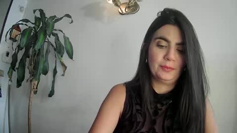 Snapshot of silviecollins chatting on February 25, 8:53 pm Silvie online show from February 25, 8:53 pm