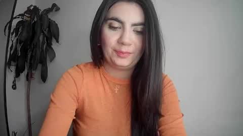 Snapshot of silviecollins chatting on February 6, 11:48 pm Silvie online show from February 6, 11:48 pm