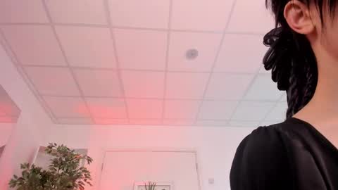 Wendy help me get get 69 likes  online show from October 26, 7:26 am