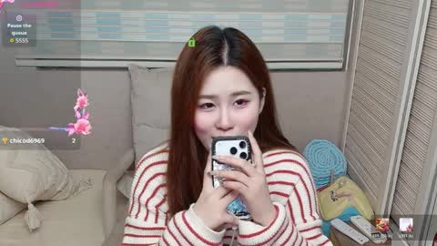 simonastephanie online show from April 9, 6:35 pm