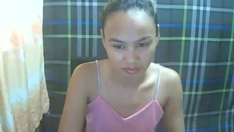 simply__me online show from February 24, 1:49 am