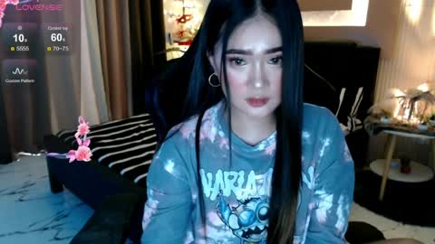 Adrianna Fowler online show from June 2, 1:06 am