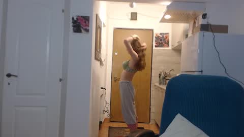Snapshot of simyhvn chatting on January 25, 5:04 pm simyhvn online show from January 25, 5:04 pm