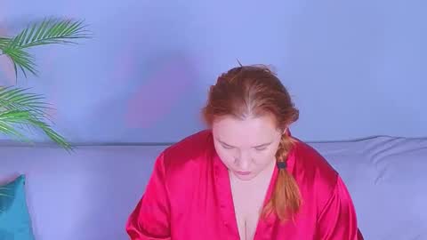 Snapshot of sinful_helena chatting on September 23, 4:43 am sinful_helena online show from September 23, 4:43 am